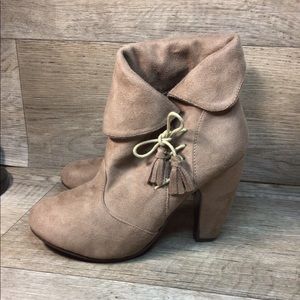 ETC Suede Ankle Booties Women’s Size 8